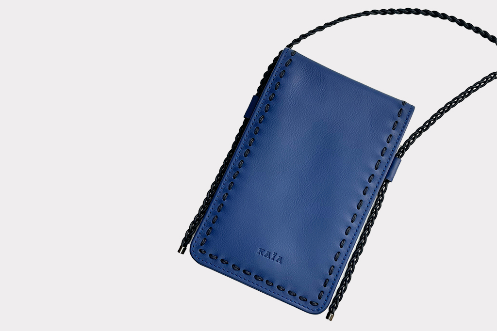 kaia leather phone bag