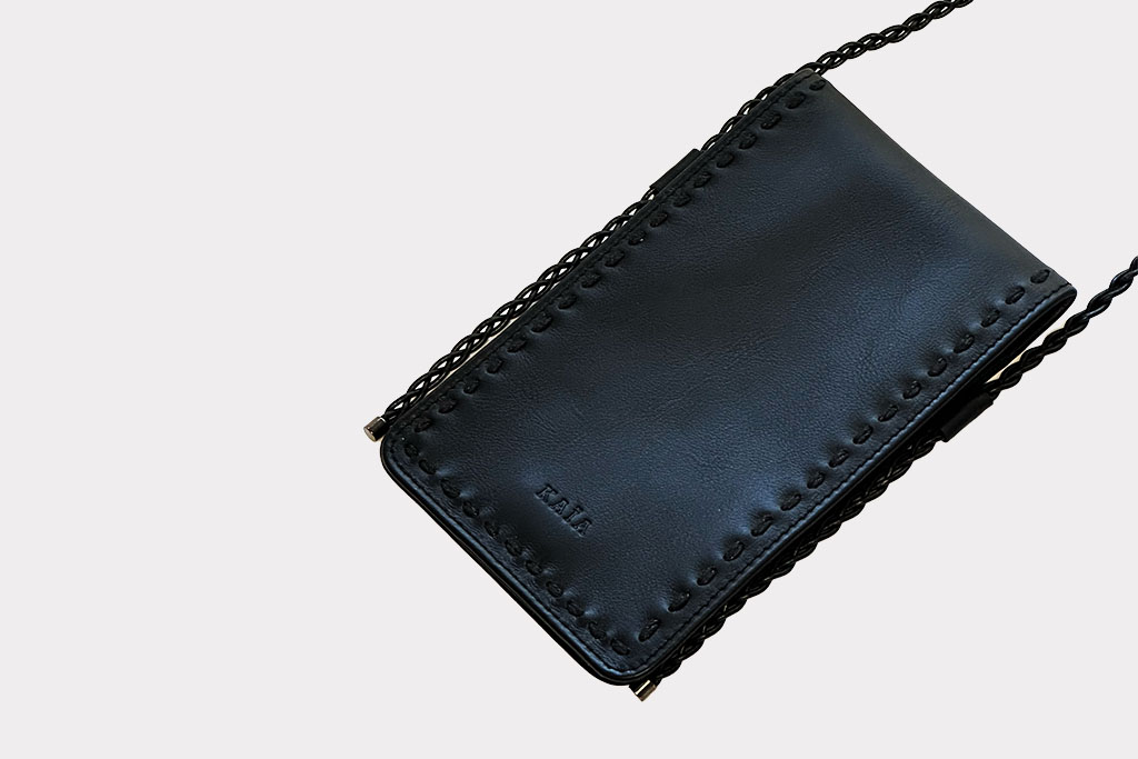 kaia phone bag